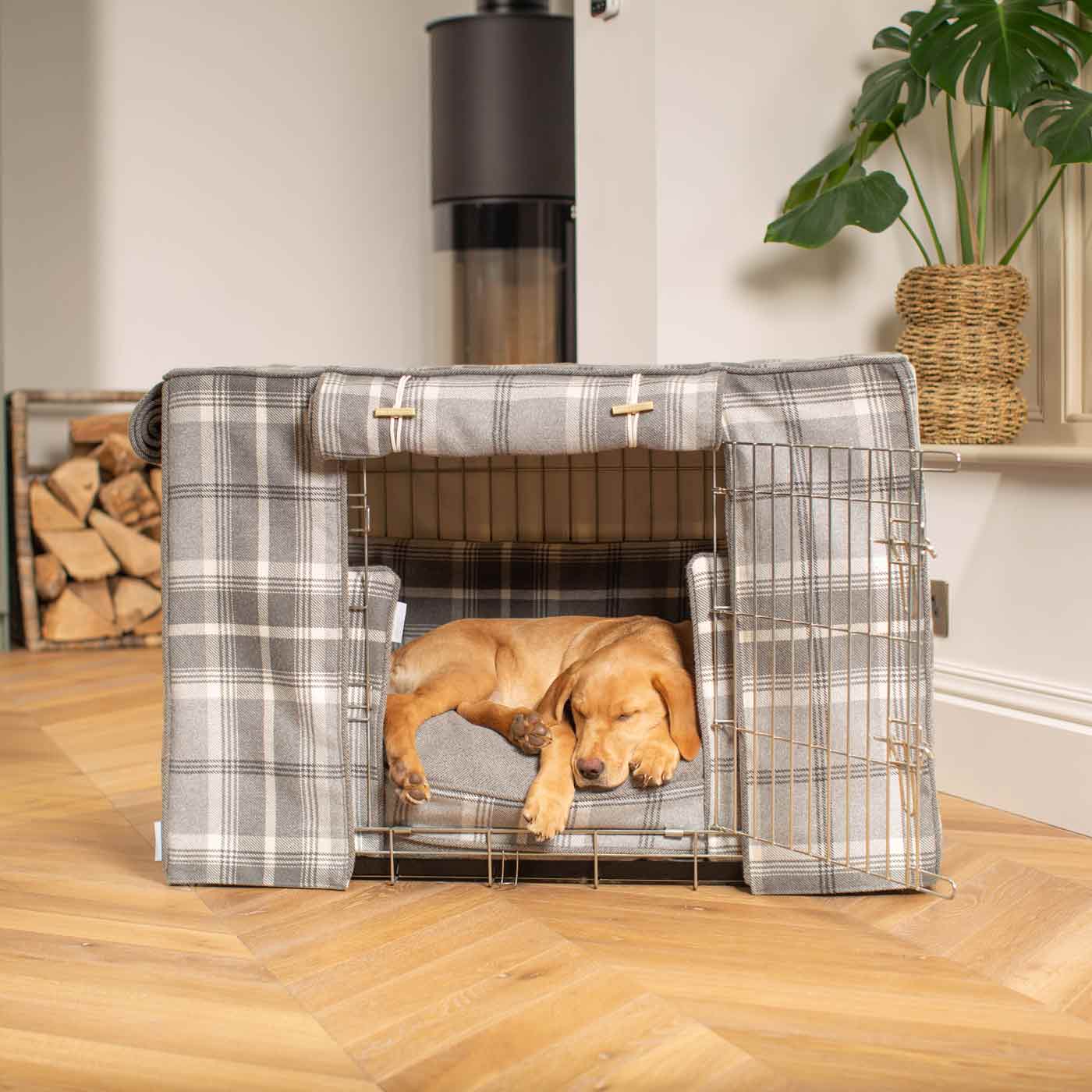 Dog Crate Set In Balmoral Dove Grey Tweed by Lords & Labradors